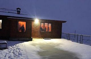 Kar yağışı Rize’nin yaylalarını beyaza bürüdü