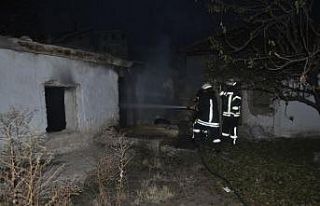 Karaman’da metruk evde çıkan yangın söndürüldü