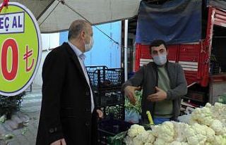 Kartal’da semt pazarında korona virüs denetimi