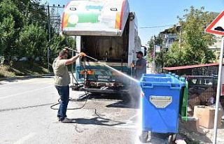 Kartepe’de çöp konteynerleri Covid-19’a karşı...