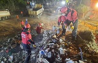 Kastamonu JAK Timi, İzmir’de kurtarmada operasyonuna...