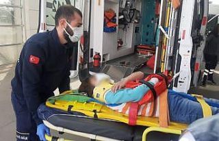 Kayalıklardan yuvarlanan çocuk yaralandı