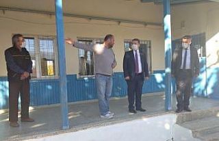 Kaymakam Çimşit, yıkım kararı çıkan okulu inceledi