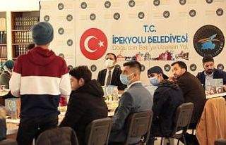 Kaymakam ve Belediye Başkan Vekili Aslan gençlerle...