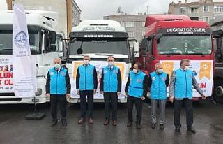 Kayseri’den Suriye’ye gidecek 13 tır yardım...