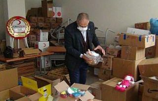 Kendi oyuncaklarını depremzede çocuklara gönderdiler