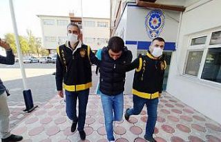 Kendisinden ayrılmak isteyen kadını 6 bıçaklayıp...