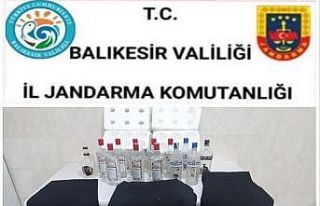 Kepsut’ta jandarmadan kaçak içki operasyonu