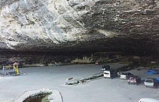Kervanların konakladığı Kayaönü Mağarası ilgi...