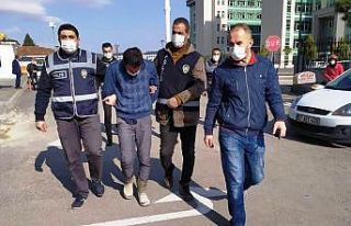 Kiraladıkları lüks araçla iş adamlarını gasp...
