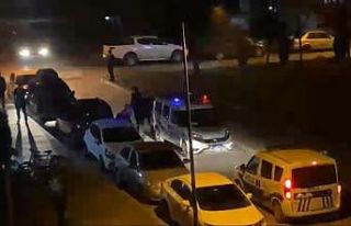 Kısıtlama saatlerinde sokakta tartıştılar: 5...