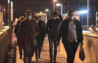 Kısıtlamanın ardından iş başı yapan vatandaşlar...