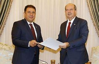 KKTC Cumhurbaşkanı Tatar, hükümet kurma görevini...