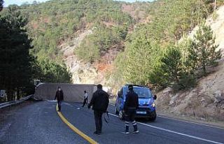 Kontrolü kaybeden tır yan yattı: 1 yaralı