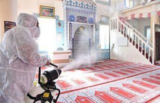 Konyaaltı’nda dezenfekte çalışmaları sürüyor