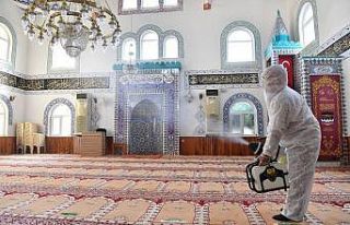 Konyaaltı’nda taksi durakları, parklar ve camilere...