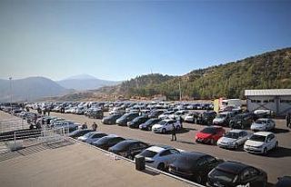 Korkuteli’nde ikinci el araba pazarı açıldı