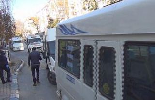 Koronalı şoför dolmuş sürerken yakalandı
