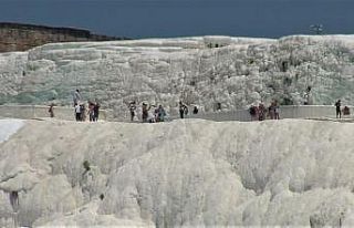 Koronavirüs Pamukkale’yi vurdu