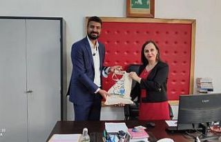 Korunmaya muhtaç çocuklardan kütüphane ziyareti