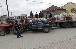 Köylüler İzmirli depremzedelere 3 ton patates yolladı