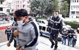 Kozan’da bilişim dolandırıcılığı operasyonunda...