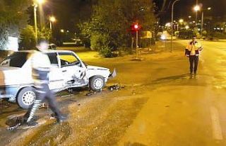 Kozan’da trafik kazası: 2 yaralı