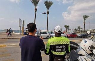 Kuşadası sahilinde drone ile trafik denetimi