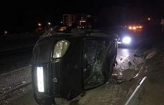 Kuşadası’nda domuza çarpan araç takla attı,...