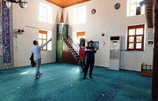 Kuşadası’nda tarihi camilerde hasar kontrolü...