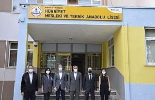 Liseli gençlerin projelerine patent desteği