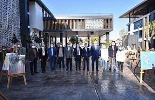 Lösemili çocuklar yararına resim sergisi düzenlendi
