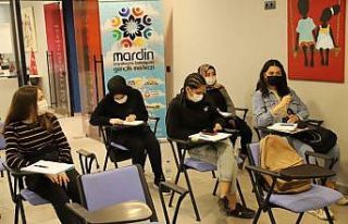 Mardin’de Gençlik Merkezi, öğrencileri TYT-AYT...