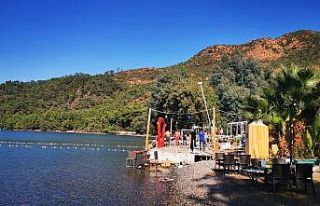 Marmaris’te imara aykırı yapılar yıkılıyor