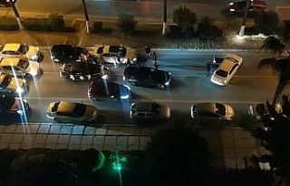 Mersin’de pes dedirten görüntü... Trafiği kesip,...