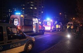 Motosiklet, servisten inen kadına çarptıktan sonra...
