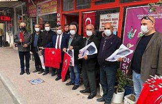 Mut’ta Türk bayrağı ve Atatürk posteri dağıtıldı