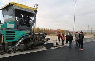 Niğde Belediye Başkanı Özdemir, asfalt çalışmalarını...