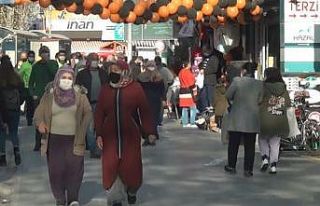 Niğdeli vatandaşlar pandemi kurallarına uyuyor