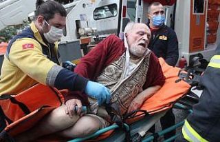 Ocakta unutulan yemek yaşlı çifti hastanelik etti