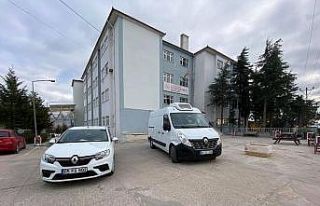 Oda başkanı 2 aracını korona virüsle mücadeleye...
