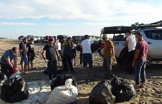 Off Road üyeleri caretta carettaların yuvalama alanını...