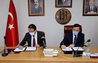 Öğrenciler için iki projeye imza