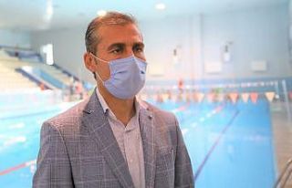 Öğretmenler Gününe özel yüzme eğitimi