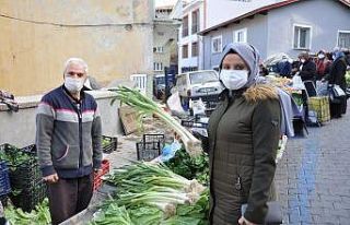 Organik Örenli pırasası tezgahlardaki yerini aldı