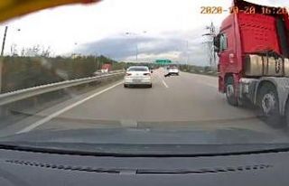 Otobanda köpek faciasından kıl payı kurtuldular...O...