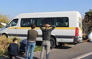 Özel eğitim öğrencilerini taşıyan servis kaza...