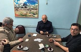 (Özel) Kağıthane polisinden yasağı delen kıraathanelere...