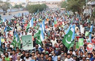 Pakistan’da Fransa karşıtı protesto
