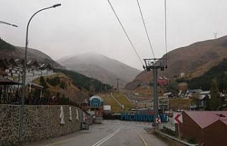 Palandöken’e kar yağdı